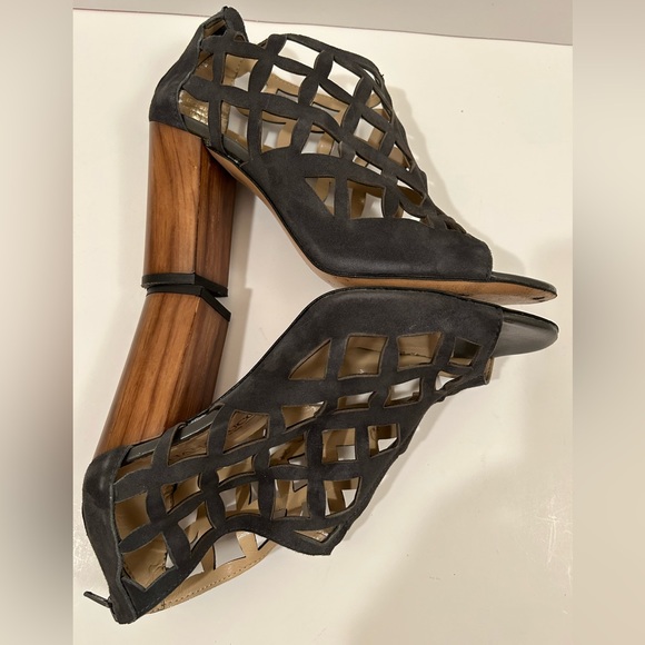 Eliana Bucci Charcoal Gray Suede Cage Zip Back Peep-toe Heels Size EU 39 - Picture 9 of 10